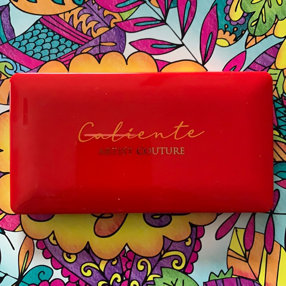 Artist Courure Caliente Eyeshadow Palette